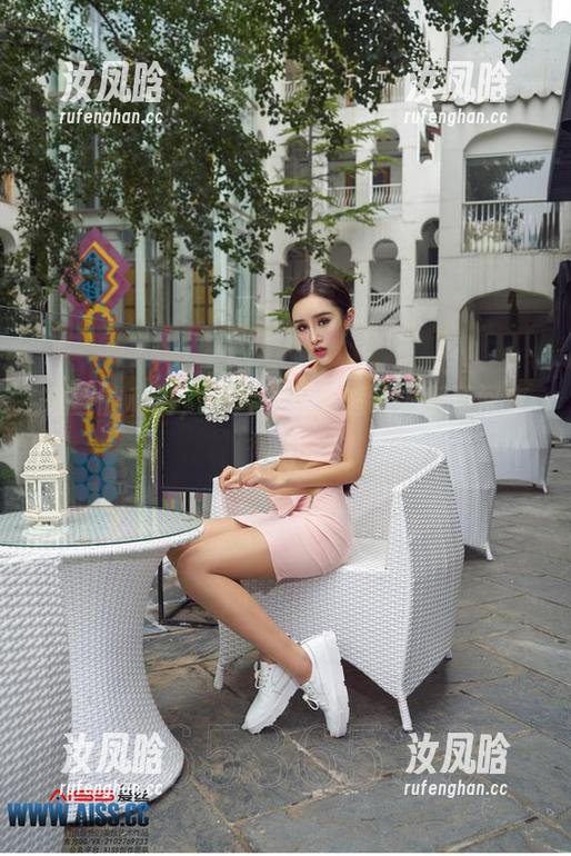爱丝的私拍，图片中的邂逅让人刹那间变得文艺