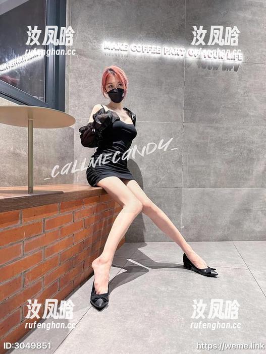 微密圈 - Callmecandy带你参观她的浴室——最新图片让你误以为自己闯入了一个美丽的水上乐园。