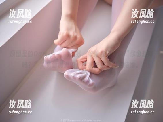 原图里的Dami(퀸다미)婚纱，好像在和我说“你也想嫁吗？”，资源满满的，让我差点想报名结婚。