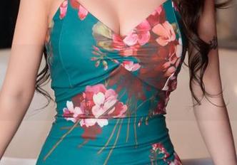 HuaYang花漾 – 熊小诺的制服合集：每一张都是“呃，意外吗”