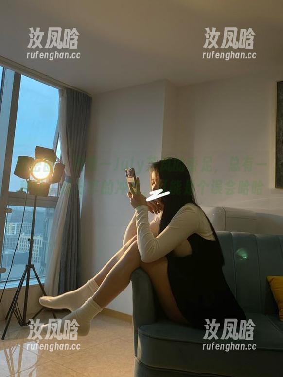 微密圈 - 图集—July芝岚的香足，总有一种让人想分享的冲动，可能是个误会哈哈！