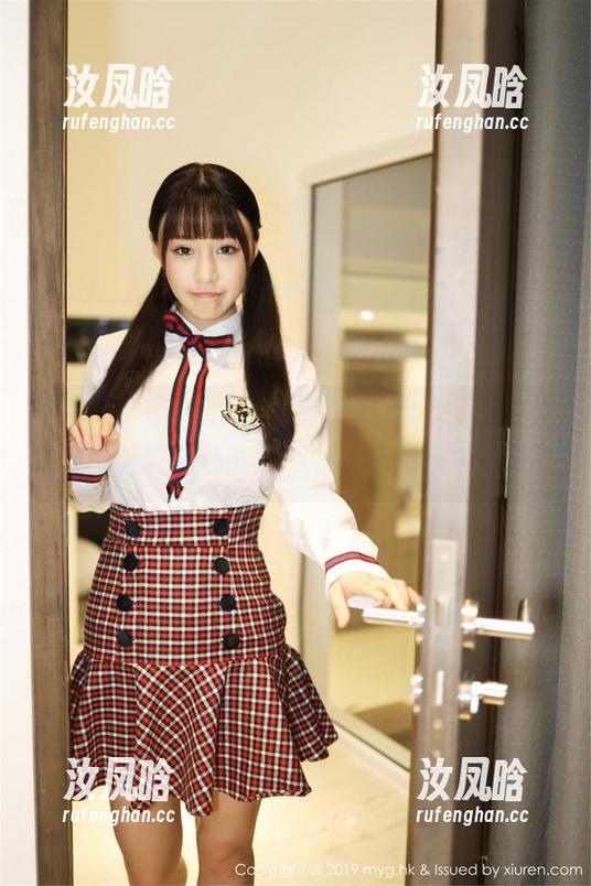 MyGirl美媛馆 - Love陆瓷的礼服，高清到瑕疵都能看见，你敢穿吗？