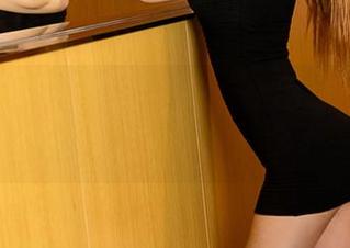 UGirls尤果网 – 听说徐梓伊把粉色玩出了新高度，图包不宅就傻了！