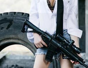 UGirls尤果网 – 下载陈雅漫的礼服全集，太多细节太好玩…裙子似乎也在暗自偷听，嘘。