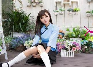 UGirls尤果网 – 韩沫瑜特供牛仔裤：穿上后，我在镜头前自拍不怕掉链子了！