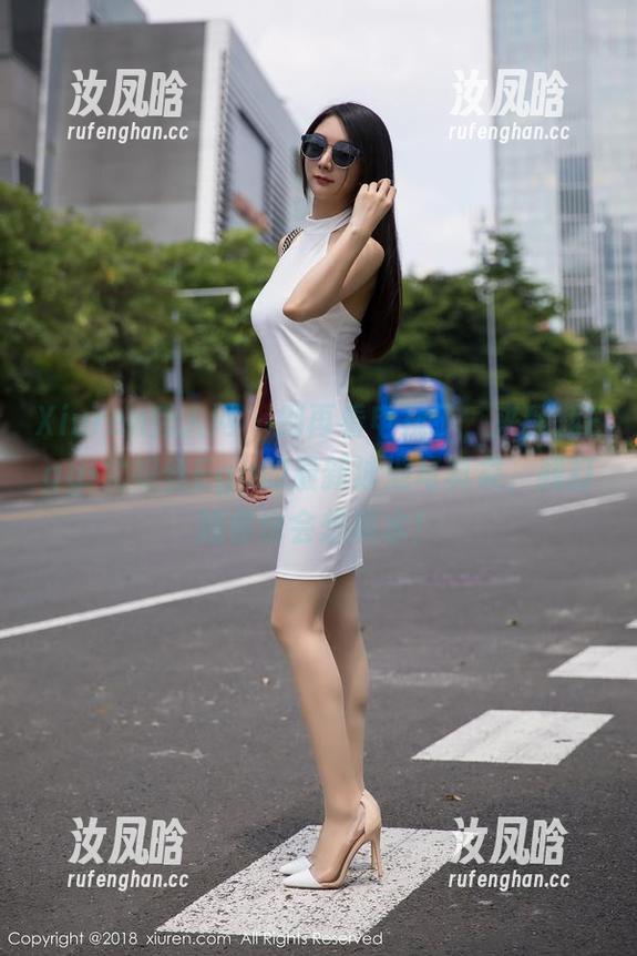 Xiuren秀人网 - 别再看电视了，来翻翻Egg-尤妮丝Egg的最新泳池写真集，我打赌你也会想跳水！