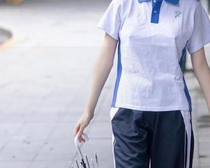 Xiuren秀人网 – 任莹樱的圣诞图册，瞧瞧她是怎么把冰冷日子变得热乎乎的。