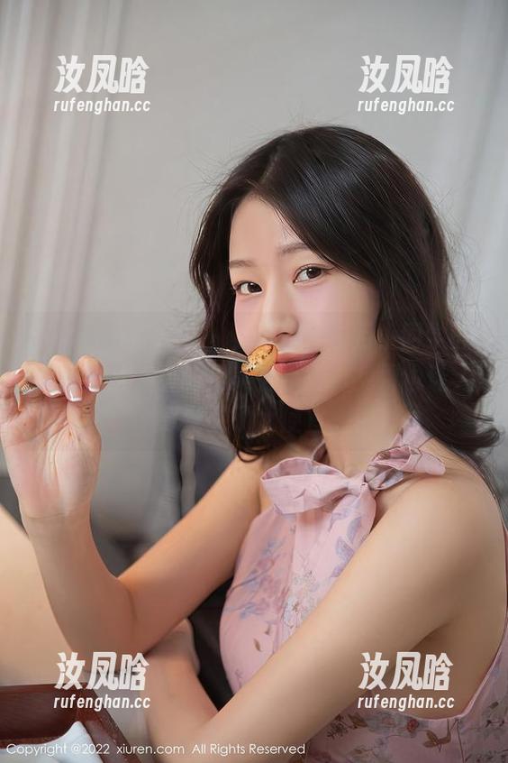 Xiuren秀人网 - 说真的，古月小同学的女仆照片，真的是美得不行，免费也让人感觉买了大便宜。