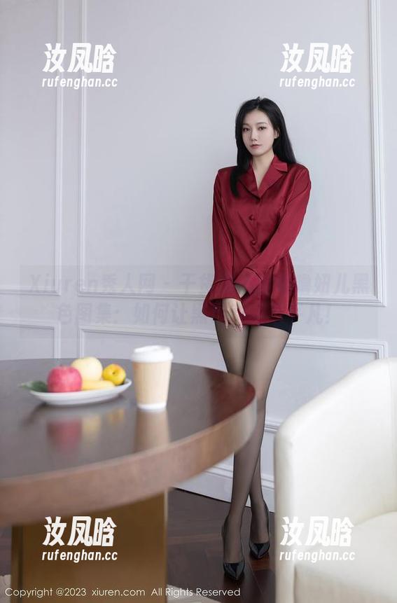 Xiuren秀人网 - 干货满满的噜噜妞儿黑色图集：如何让黑色变得不平凡！