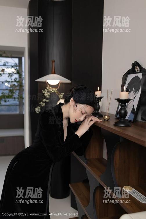 Xiuren秀人网 - 若论清纯的定义，林文文yooki的美图直线冲顶，壁纸成了她的粉丝专属配方。