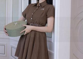 Xiuren秀人网 – 白微Sera的最新更新职业装写真集，保证你下班后不再想发呆！