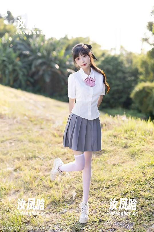 Xiuren秀人网 - 芭比KIKI图集：那么长的腿，连秋裤都不一定能遮住