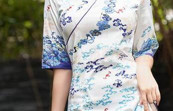 Xiuren秀人网 – 让我们一起看雨瞳Yoyo的校园：精选图片，宛如青春的调皮私语！