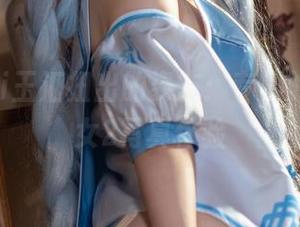 yuuhui玉汇扭出的姿态：专属的有料少女2写真体验
