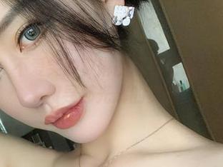 微密圈 – 不爱笑的赛琳的私拍记录：在黑网中搜寻那光辉的资源
