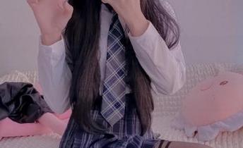 自拍不停歇，二阶堂宅绘子美腿更新，图片都想搬回屏幕里！