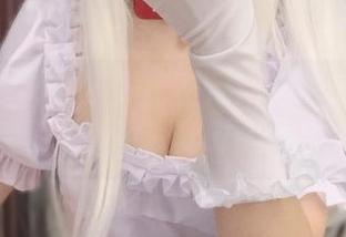 佳佳酱ovo的小熊比基尼：这是个倒带的夏天，资源随时上线！