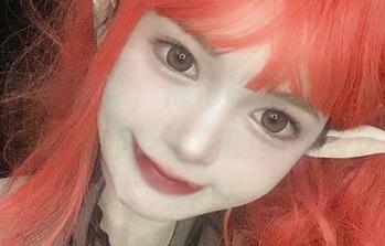 这组女同事写真，倦倦喵把各种姿势化身为“高级办公椅”的柔软表达。