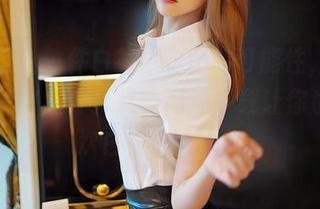嗲囡囡 – 一件白衬衫塑造的可能性，施忆佳KITTY给你释义，高清下载让你也当一次白衬衫达人！