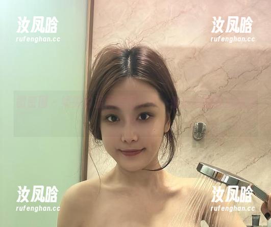 微密圈 - 奶雯的温柔美图分享，看着就想要为她点赞！