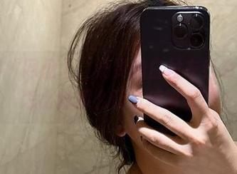 微密圈 – 网盘上，奶雯的白衬衣红色内内，怎么就那么让人停留呢？