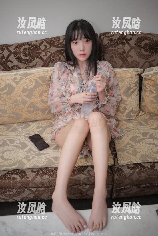 图集里藏着的姜仁卿(강인경)的可爱，听说是要免费，很扯啊！
