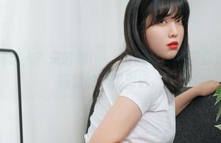 吊带何其迷人？宋哈娜(송하나)的写真集带你分享一场视觉的无形对话。
