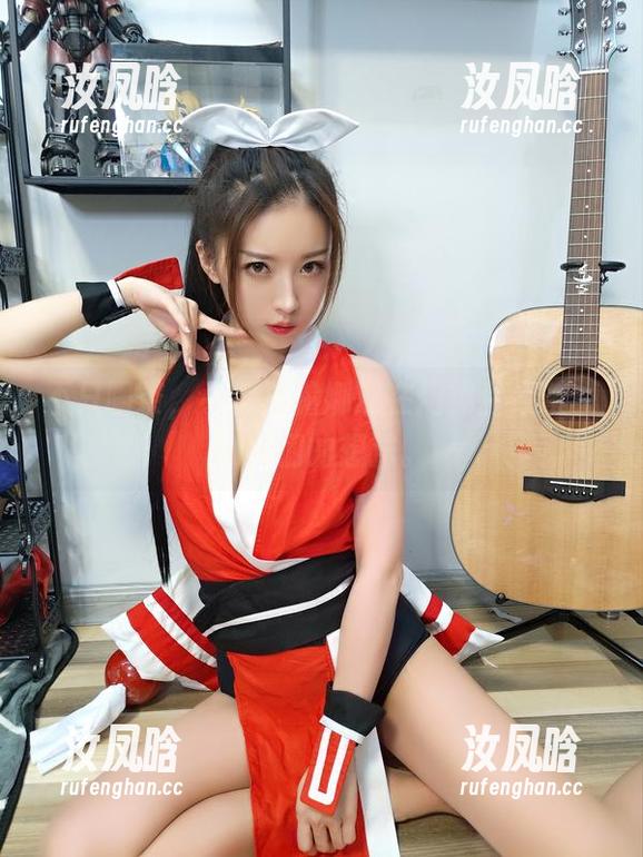 不只喝茶，小女巫露娜还在用锡兰红茶模糊我们的想法。