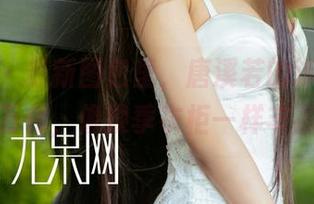 尤果网 – 最新图包里，唐溪若的泳装千变万化，像换季衣柜一样丰富
