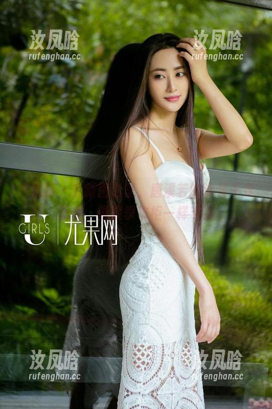 尤果网 - 最新图包里，唐溪若的泳装千变万化，像换季衣柜一样丰富