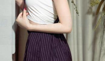 尤果网 – 高清白色套图：张美荧，为啥我竟然被这简单颜色迷住了？