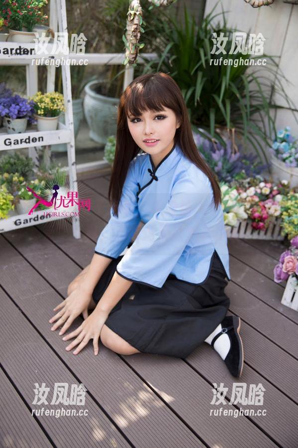 尤果网 - 栗子定制，单身情人节的“被恋爱”写真，不喝鸡汤就秀色可餐！