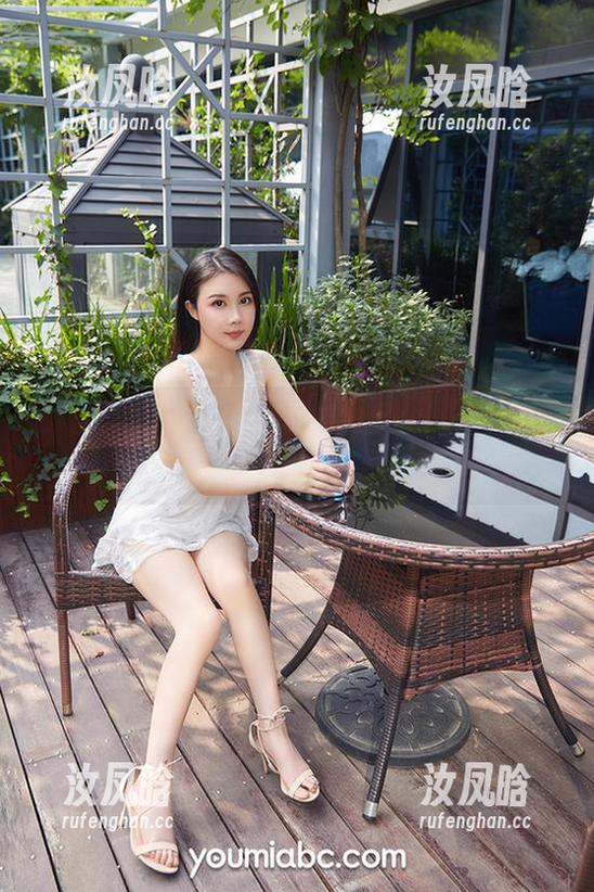 尤蜜荟 - 容易让人眼红的合集，易阳的连体衣美图来了