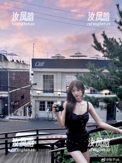 在线见证怡子yiii的妹妹合集，完全不想打扰的气氛