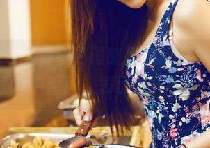 推女神 – 免费拿到谭晓彤的裤里丝作品，心中暗涌，表示很满意！