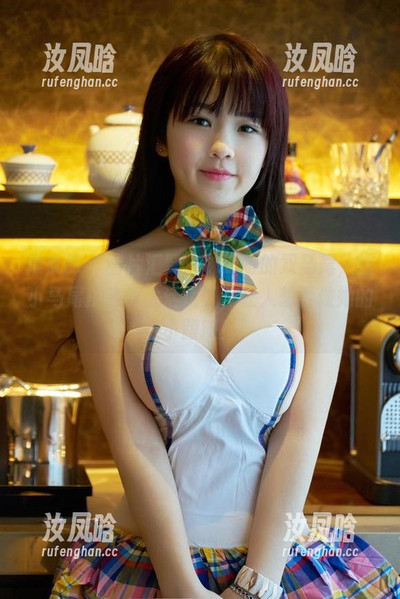 推女郎 - 图片汇聚：林萌萌的双马尾，这小马尾摆动得太活泼了，让人想要做她的小跟班！