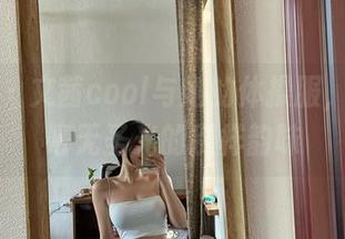 微密圈 – 文茜cool与她的体操服，套图里毫无圣光的别样韵味