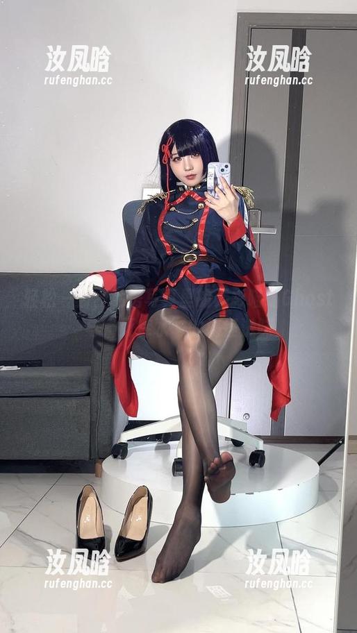 轻松一刻，私房写真里的无影喵喵Ghost与“死库水”的搞怪滋味