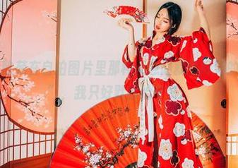 果团网 – 黄歆苑在自拍图片里那种无意间就捕捉到的“自然状态”，我只好默默给个赞。
