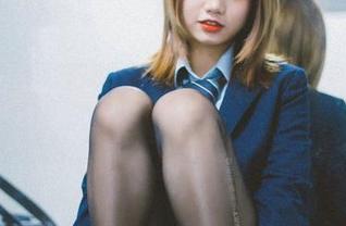 不一样的少女记实录：柒柒不可爱的原图合集透视