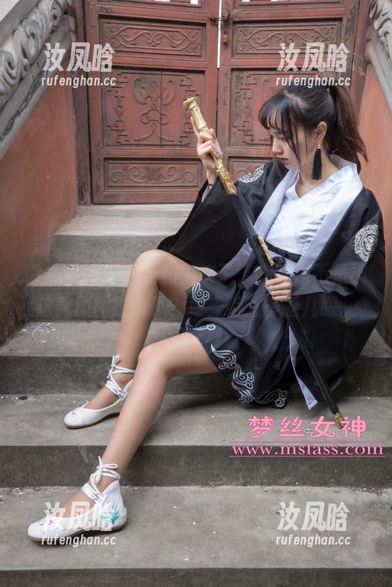 梦丝女神 - 最新和服来了，晓晓是不是被这款原图刷屏了？每天都想多看几眼。