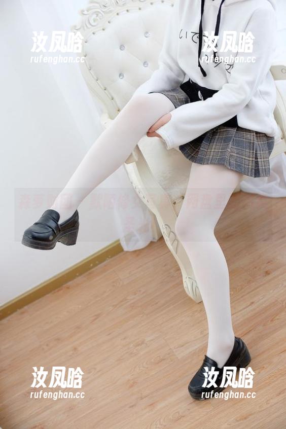 森萝财团 - 默陌修女写真，网盘里的另类圣光！