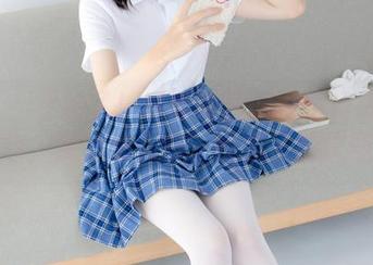 又双叒叕更新了！森萝财团的百稻裙白丝美足图包，没看怎么行？快点了结这期待！