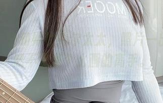 樱井宁宁和她的约尔太太，照片一出，果然不愧是个比画的高手。