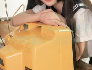 分享爆机少女喵小吉双马尾的写真集，也许就缺那么一点甜椒。