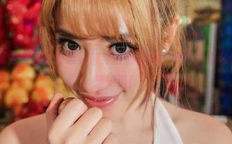 爱丝 – 欣杨为啥总能把连身袜穿出新花样？美图是怎么做到的，我想知道！