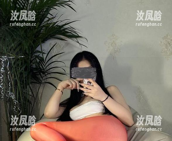 微密圈 - 资源分享：猪饲料带你观赏秘书的油亮黑丝！