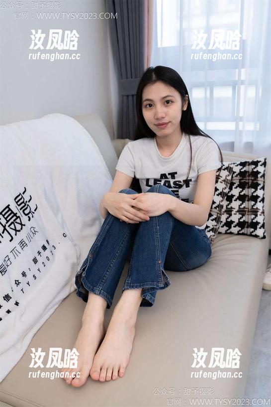 甜予摄影 - 齐齐这组豹纹写真，典型的“你看我，我看你”，谁会打破这暧昧气氛呢？