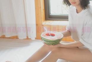 微密圈 – 禅院熏最新写真，居家也是一道风景，懒散得有个性！