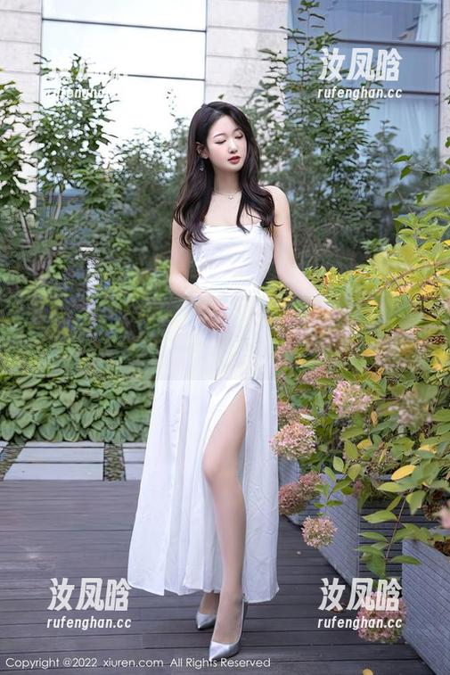 秀人网 - 安然maleah的灰丝写真集：更新频率是不是该改改节奏呢？